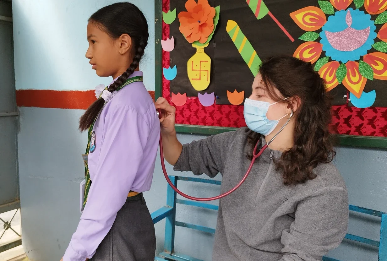 Femke ten Berge's Medical Internship Experience in Nepal